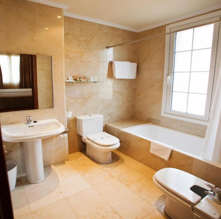 - Adults Only 3* Gernika