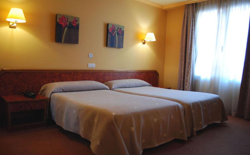 - Adults Only 3* Gernika